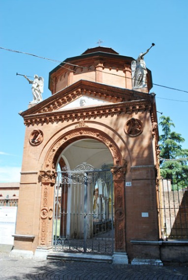 Certosa Cemetery in Ferrara